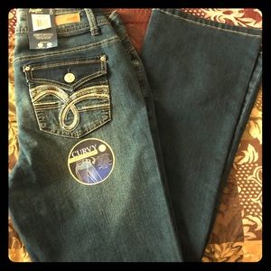 NWT women’s size 8 jeans